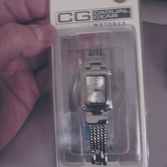 vintage nwt women's quartz watchwatch - Picture 1 of 5
